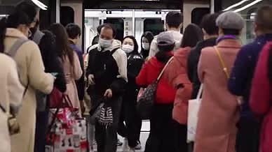 城市地铁人流量实拍视频的预览图
